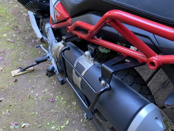 SOPORTE ALFORJAS PARA MOTO GUZZI V85TT Negro Satinado - Imagen 6